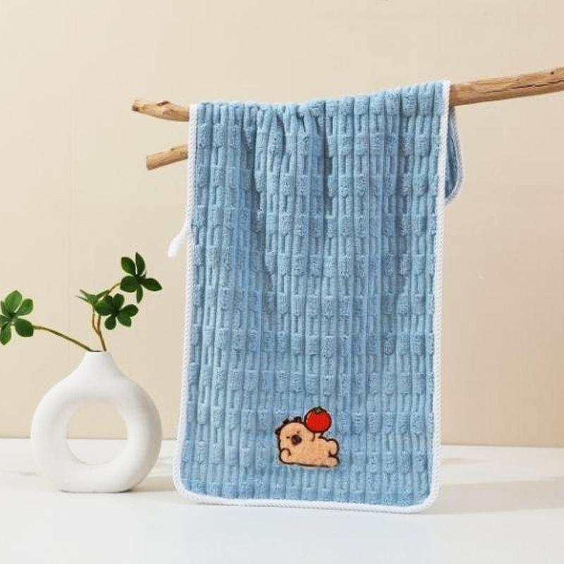 Darivni set ručnika: Kapibara ručnik za lice i ručnik za tijelo, Coral fleece, 150d vlakno, izvezeni i obrubljeni, 100–120 g, prilagodljivo