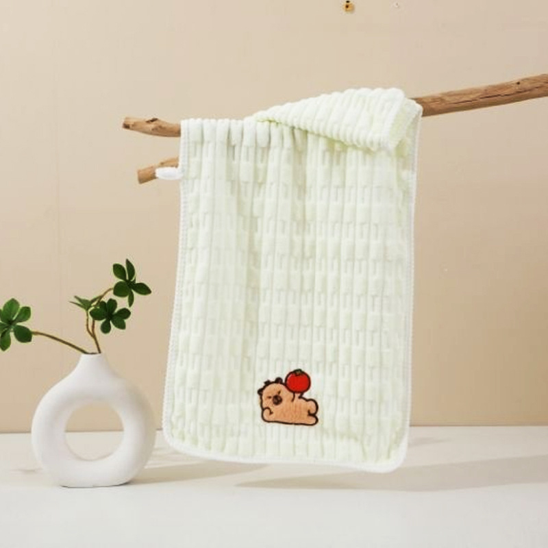 Darivni set ručnika: Kapibara ručnik za lice i ručnik za tijelo, Coral fleece, 150d vlakno, izvezeni i obrubljeni, 100–120 g, prilagodljivo