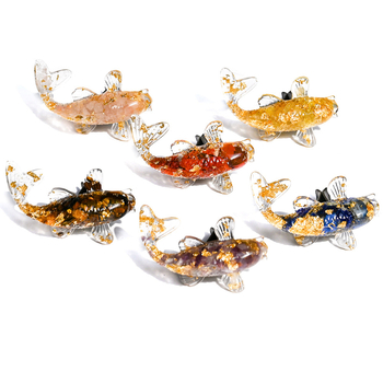 Autóventilátoros illatosító klipe ametisztkristályból, kavicsos textúrával, koi dizájnnal