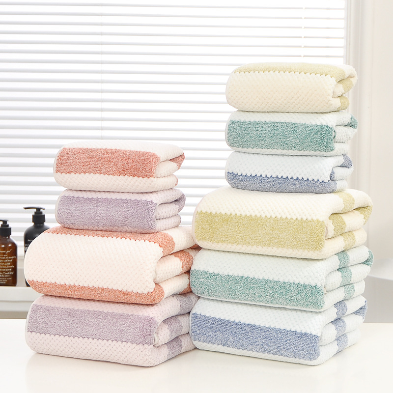 Korál bársonyból készült vastag törölköző, puha, nedvszívó, alacsony szöszölés; 150D fonal, szegélyezett, 50–80 g, testreszabható