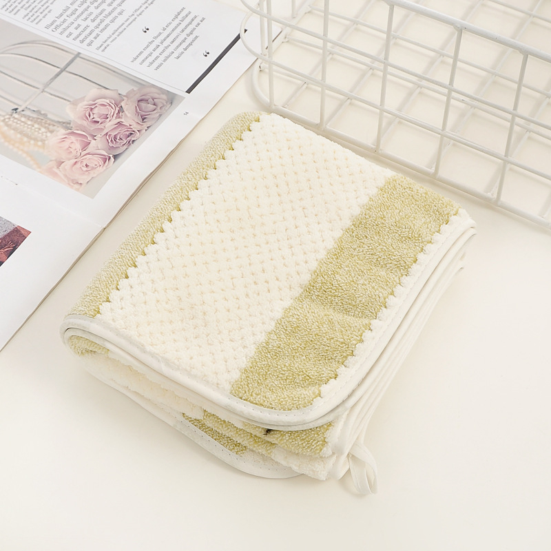 Korál bársonyból készült vastag törölköző, puha, nedvszívó, alacsony szöszölés; 150D fonal, szegélyezett, 50–80 g, testreszabható