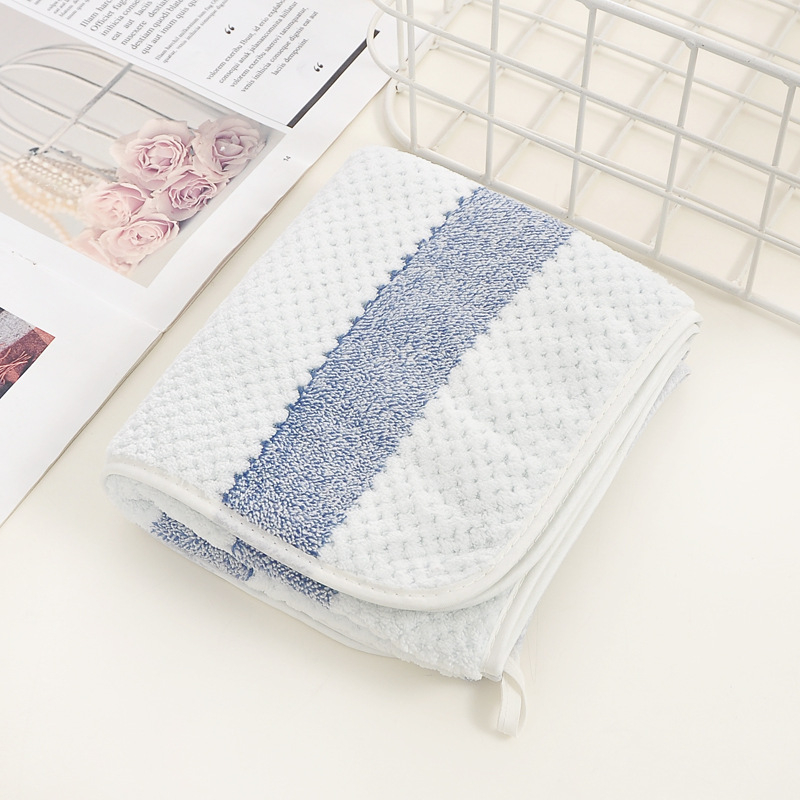 Korál bársonyból készült vastag törölköző, puha, nedvszívó, alacsony szöszölés; 150D fonal, szegélyezett, 50–80 g, testreszabható