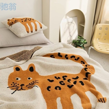 Плетено одеяло в нордически стил за диван - мультяшен принт, полиестер, зима, тегло 190–200 g/m