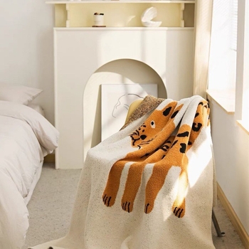 Плетено одеяло в нордически стил за диван - мультяшен принт, полиестер, зима, тегло 190–200 g/m