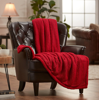 Плетено одеяло, полиестер/акрил смес (50/50), персонализируемо, тегло под 300 g, подходящо за всички сезони, модерен минималистичен стил