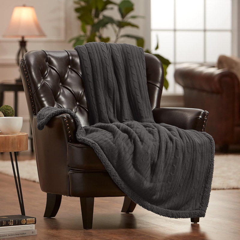 Плетено одеяло, полиестер/акрил смес (50/50), персонализируемо, тегло под 300 g, подходящо за всички сезони, модерен минималистичен стил