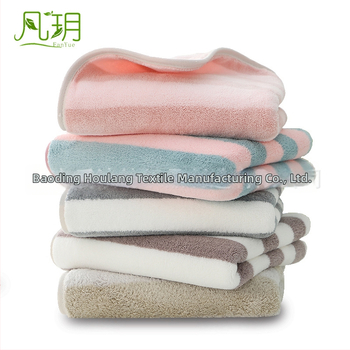 Ručník od coral fleece za kosu i lice s logom, upija i brzo suši, 80–100 g