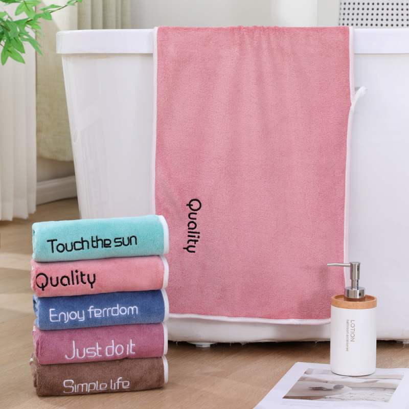 Ručník od coral fleece s izvezom, upija i brzo se suši, za tijelo i lice, za odrasle, 100–120 g, 150D vlakno, izvezeno i šivanje