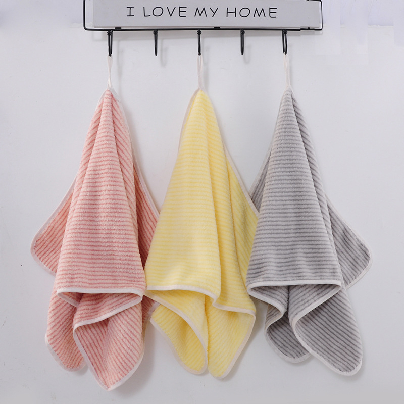 Ručnik za lice od koralnog pliša s finim prugama, završni rub sa šavom, niti 21, masa 50–80 g, mogućnost prilagodbe