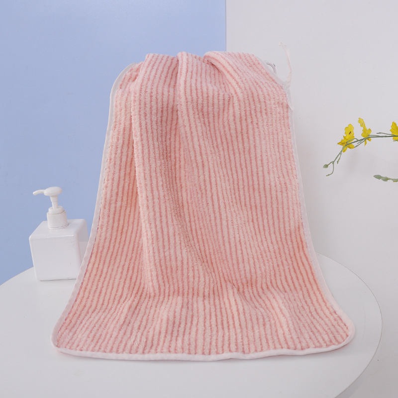 Ručnik za lice od koralnog pliša s finim prugama, završni rub sa šavom, niti 21, masa 50–80 g, mogućnost prilagodbe