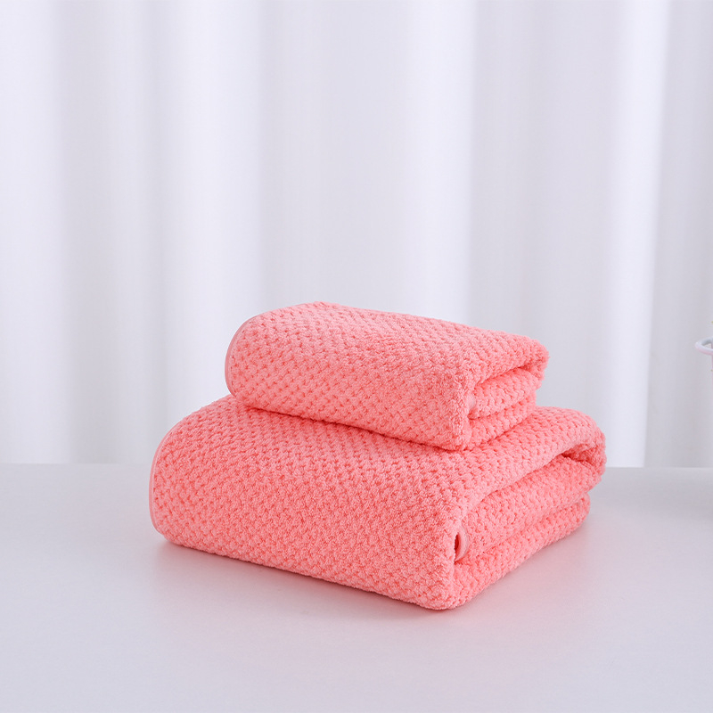 Set ručnika za kupanje od Coral fleecea, GSM 120–140, 16 vlakana pređe, prosta tkanina