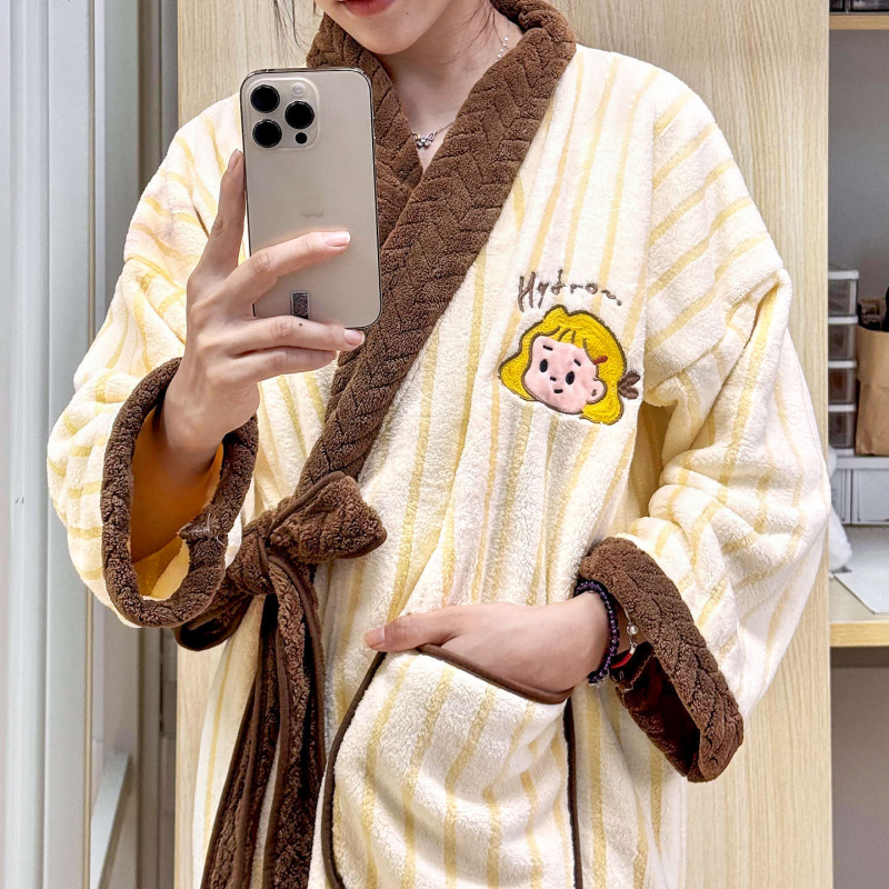 Nosiva kupaća ogrtač-ručnik, koralni fleece, 500 g+ težina, upijajuća, za studentski dom