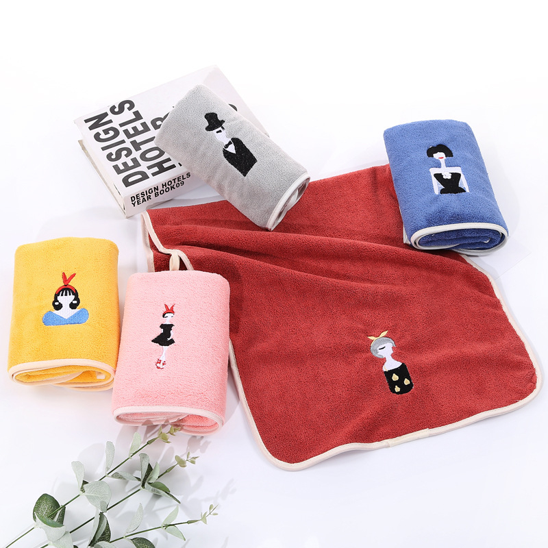 Izšivana krpa za lice od koralnog flisa, broj pređe 16, tkanina ravna, težina 100–120 g, mogućnost prilagodbe