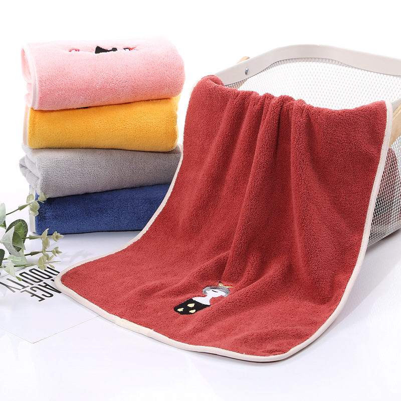 Izšivana krpa za lice od koralnog flisa, broj pređe 16, tkanina ravna, težina 100–120 g, mogućnost prilagodbe