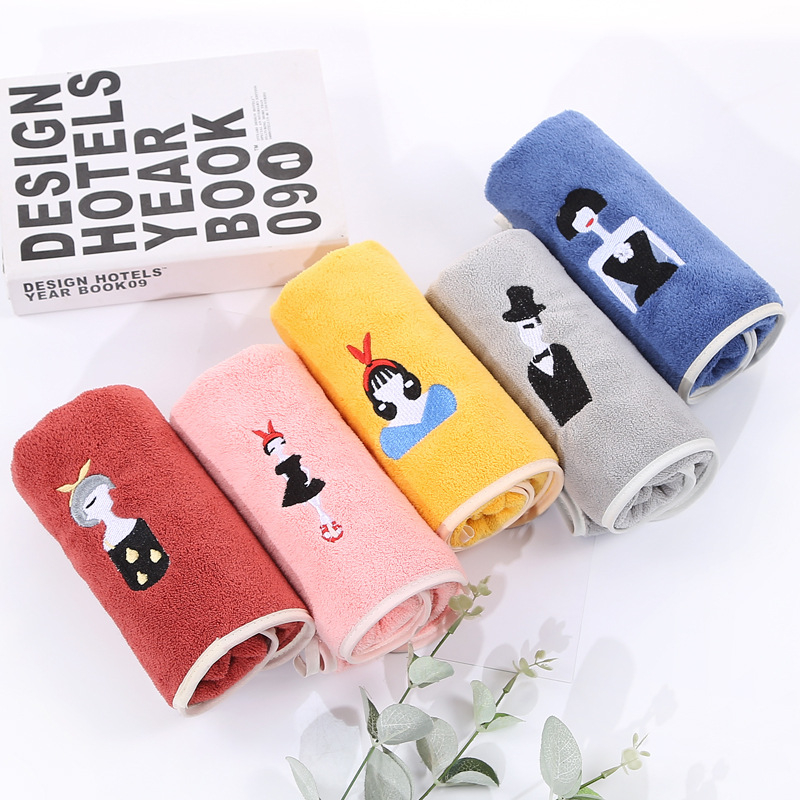 Izšivana krpa za lice od koralnog flisa, broj pređe 16, tkanina ravna, težina 100–120 g, mogućnost prilagodbe