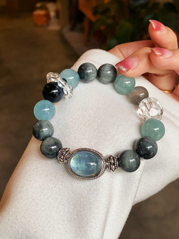 Гривна от естествен аквамаринов кристал с ястребово око и лунен камък за жени — електроплатирана, оригинален дизайн, пролет 2025