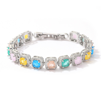 Brățară cu zirconiu și trifoi cu patru foi, alamă, placare cu aur 14K, motiv geometric.