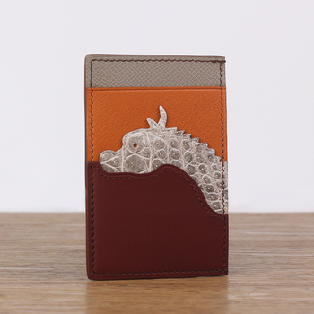 Kaardikott ehtsast nahast, loomamustriga, käsitsi õmmeldud, lambanahaga vooder, kaartide hoiustamiseks