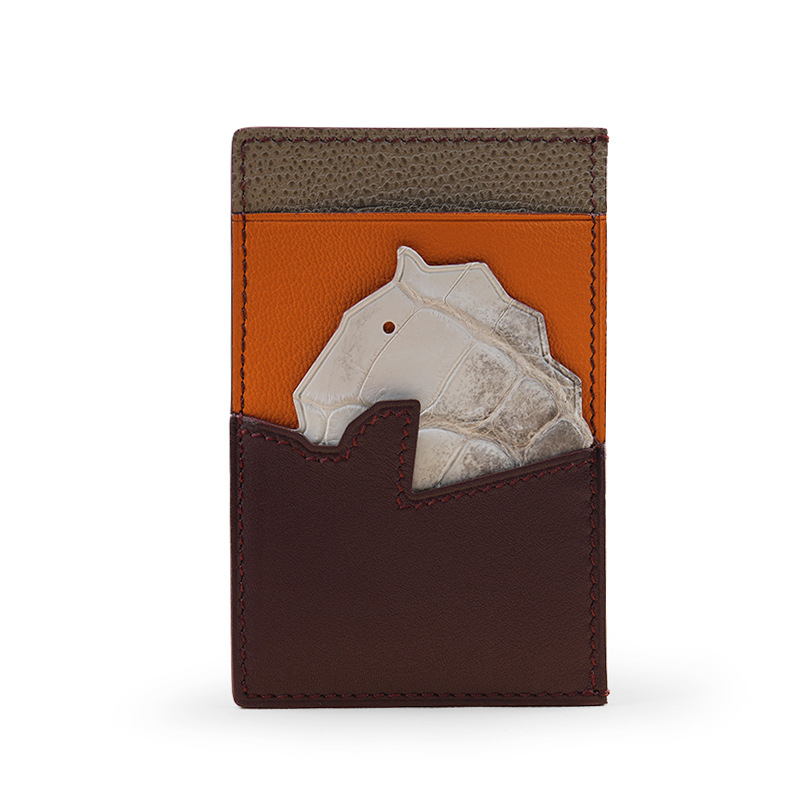 Kaardikott ehtsast nahast, loomamustriga, käsitsi õmmeldud, lambanahaga vooder, kaartide hoiustamiseks