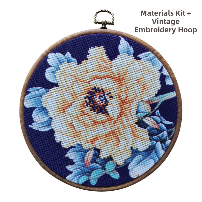 Бродерия с кръстчета – мотив пион, ръчна бродерия с конци, античен стил, дневна декорация