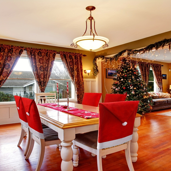 Krēsla pārvalki no neausta materiāla ar Ziemassvētku cepurēm, moderns minimalistisks stils, Jiaqi zīmols, Ziemassvētku dekoram restorānos un viesnīcās