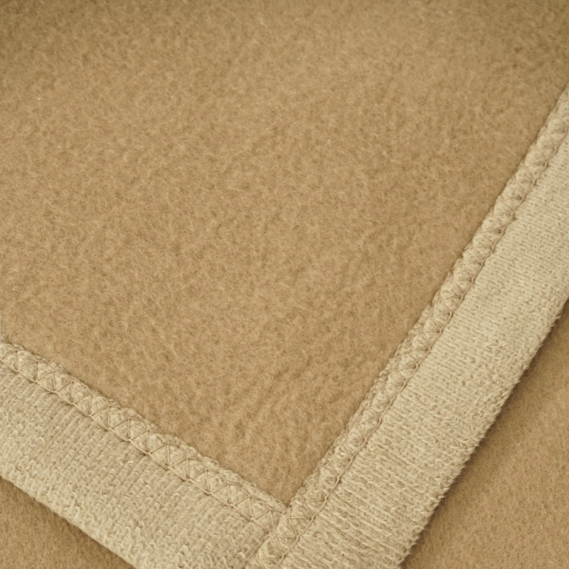 Προσαρμοζόμενη διπλής όψεως φλίς κουβέρτα για ξενοδοχεία και πλοία, μονόχρωμο σχέδιο, 520 g, 100% πολυεστέρας, άνοιξη–φθινόπωρο, δυνατότητα λογότυπου