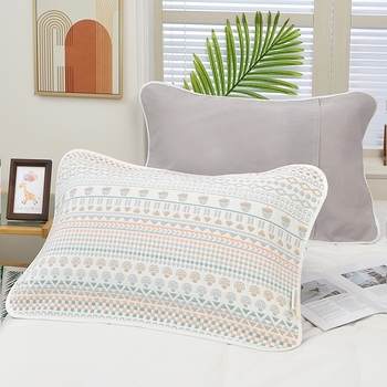 Pamut párnahuzat csíkos mintával, testreszabható feldolgozás, modern és letisztult stílus