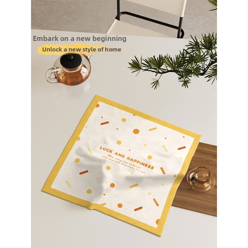 Полиестерово покривало за чайна тава — прахозащита и покривало за огледало; подходящо за дневна, спалня и ресторан.