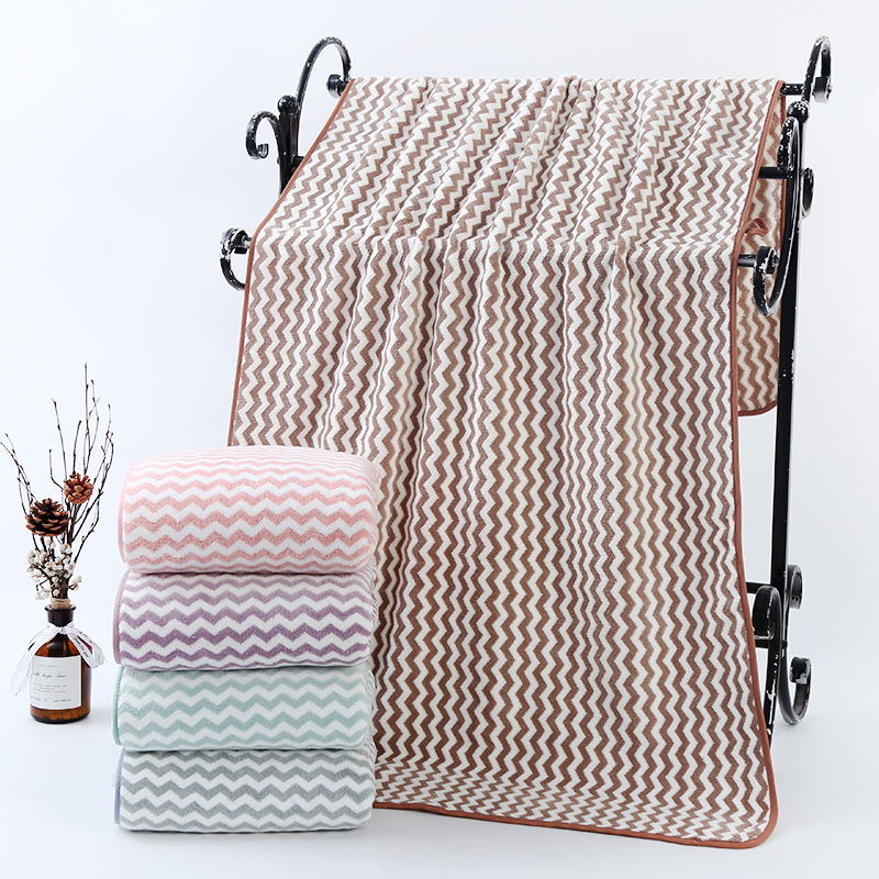 Prosop de baie din catifea coral warp knitted cu model apa, 150D, 200-300 g, 90% component principal, margine cusuta