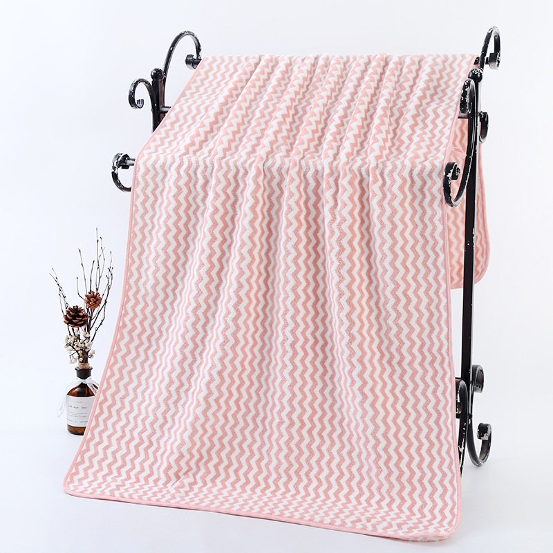 Prosop de baie din catifea coral warp knitted cu model apa, 150D, 200-300 g, 90% component principal, margine cusuta