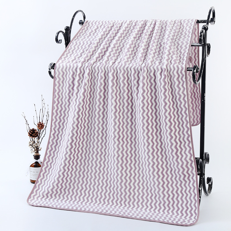 Prosop de baie din catifea coral warp knitted cu model apa, 150D, 200-300 g, 90% component principal, margine cusuta