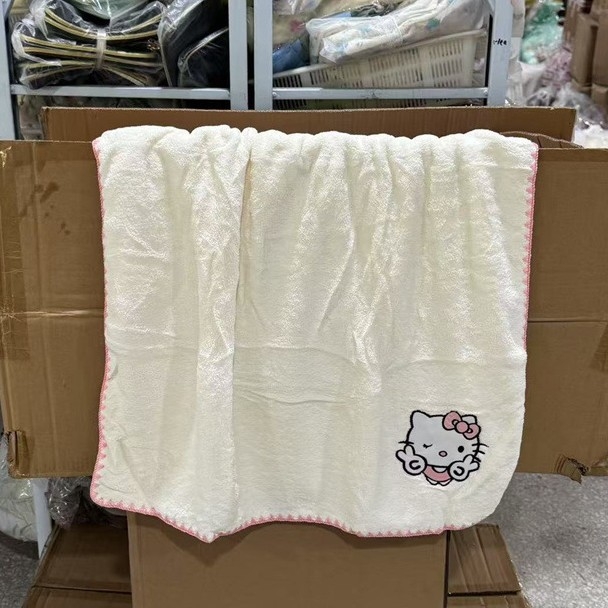 Ručník za kupanje/plažu, nježan koralni fleec materijal, 150D vlakna, težina 140–170 g/m²