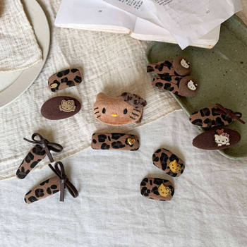 Клипси за коса за момичета, леопардов принт, сладък карикатурен дизайн, тъканина, есен 2025, деца