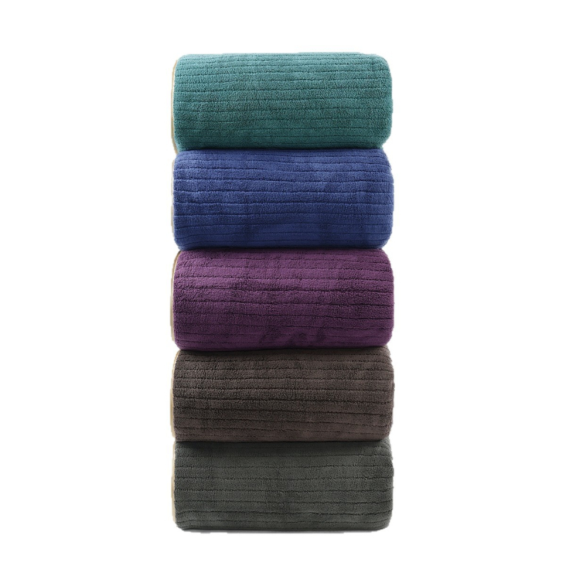 Koralni fleece ručnik za kupanje/plažu, težina 400–500 g, pređa 150d, šivanje i ravno tkanje, mogućnost prilagodbe