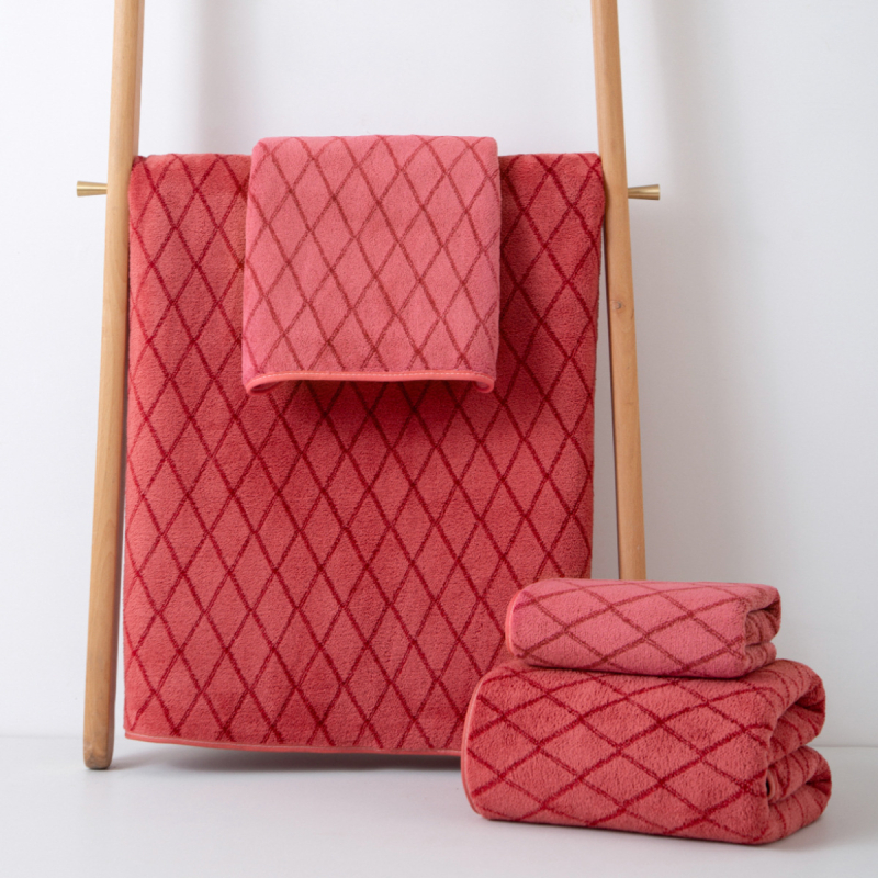 Set ručnika za kupanje i za plažu od koralnog flisa – mekani i upijajući, 200–300 g, 150d pređa, šaveni rub