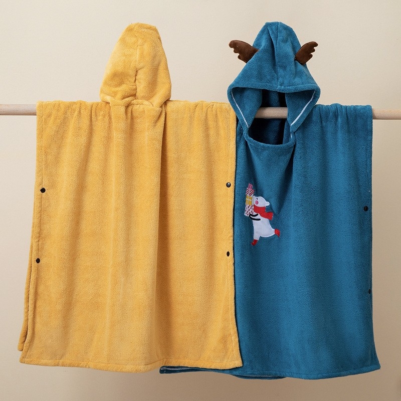 Prosop de baie cu glugă pentru copii, din Coral Fleece, 300–400 g/m², 150D, țesătură simplă, procesare personalizată