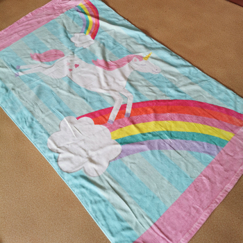 Prosop copii de baie/plajă cu imprimeu desen animat — 100% bumbac, 300–400 g, 21 fibre, imprimare, velur decupat