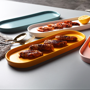 Porcelanski nordijski stil – ovalna posuda i pravokutni tanjur za sushi, grickalice i kolače; mikrovalna sigurnost; površina pod glazurom.