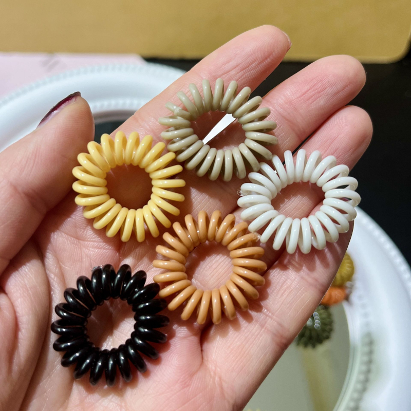 Δαχτυλίδι μαλλιών σε γραμμή τηλεφώνου, πλαστικό/ρητίνη, χειροποίητο, Zhang Guan Li Dai, άνοιξη 2024, στυλ φρέσκο και άνετο