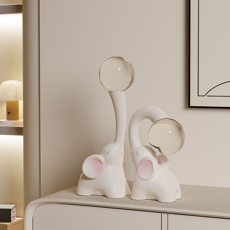 Слонова фигурка – синтетична смола, модерен минималистичен стил, занаяти от смола, картонна опаковка