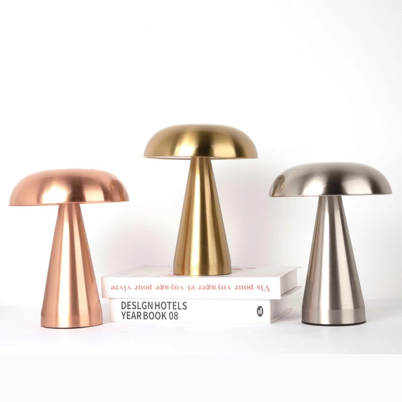 Метална настолна лампа с форма на гъба – USB зареждане, докосване за управление, нощна светлина, креативна амбиентна лампа (Mugrids, CE сертифициран)