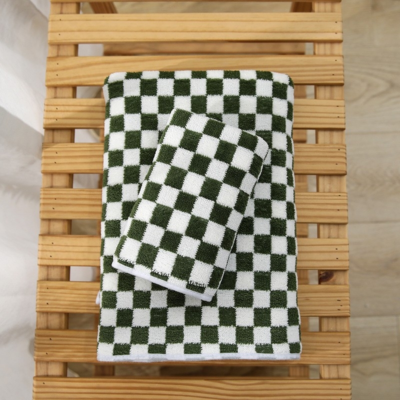 Prosop de baie pentru femei — Coral Fleece absorbent, 150D, țesătură simplă, 80–100 g, fără scame