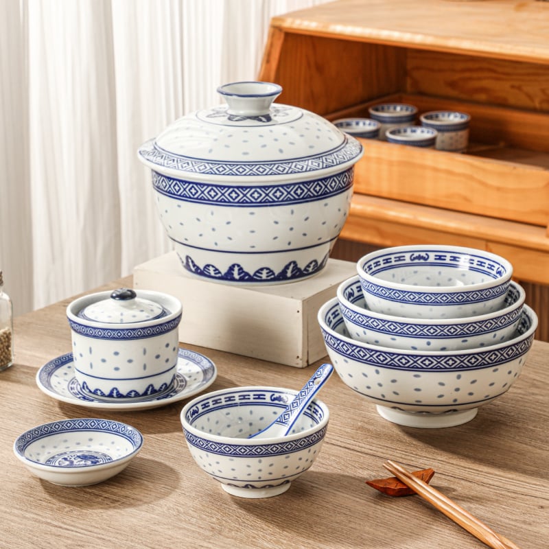 Порцеланова купа с флорални мотиви, подглазурно оцветяване, микровълнова безопасна, стил Нов Китай