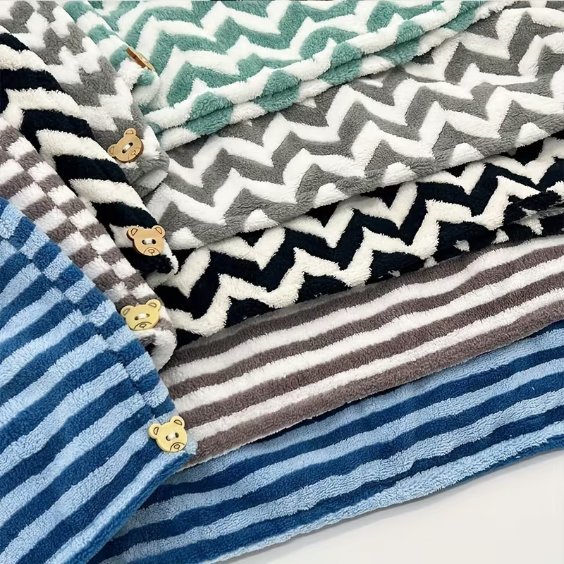 Ριγέ καπέλο για στέγνωμα μαλλιών από κοραλλό φλίς, βάρος 50–79 g, με περιμετρικό ράψιμο