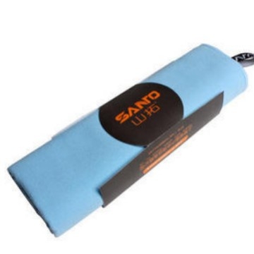 Αθλητική πετσέτα ταχείας αποξήρανσης - 70 g, 85% μικροϊνες, νάιλον ανάμειξη, απορρόφηση νερού 5–10 δευτερόλεπτα