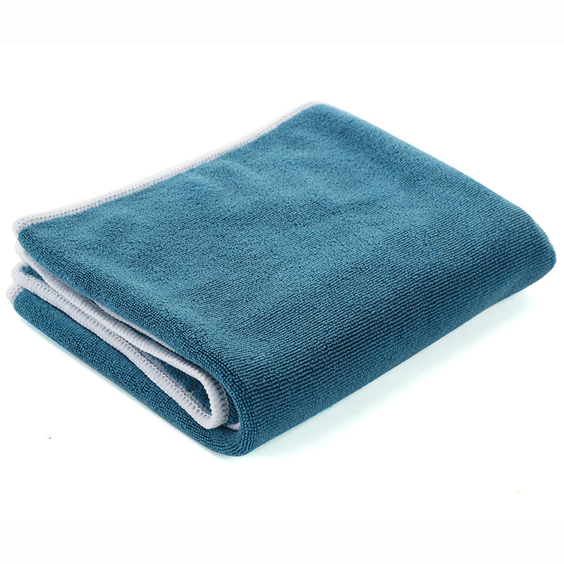 Αθλητική πετσέτα, υπερλεπτή ίνα, πλάκα ύφανση (plain weave), 420 g, απορροφητικότητα 26–30 s, εκτύπωση λογότυπου, προσαρμογή