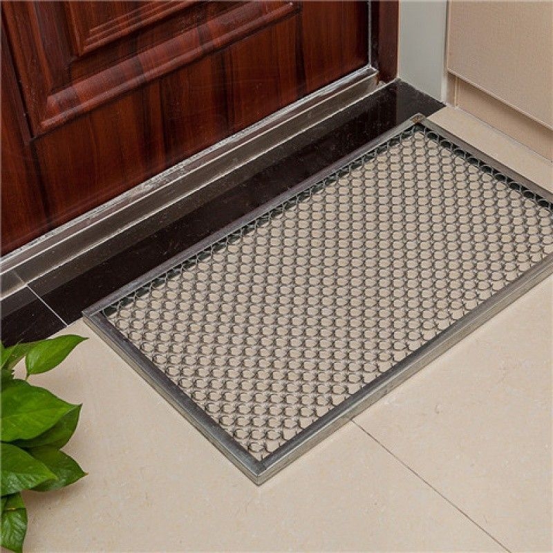 Ulazni protuklizni tepih, plastika; može se usisavati; bez prilagodbe; marka: Drugo