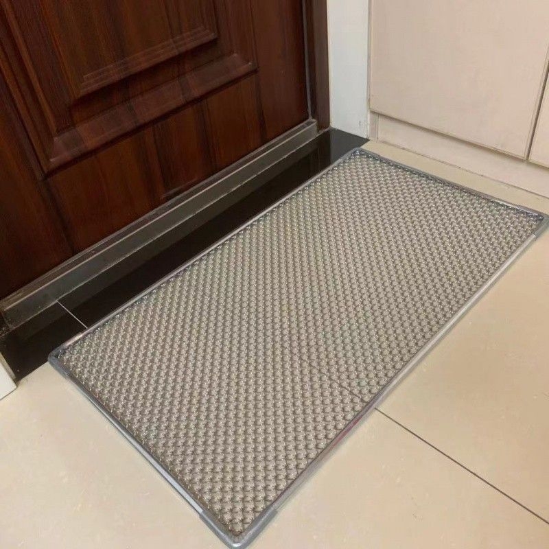 Ulazni protuklizni tepih, plastika; može se usisavati; bez prilagodbe; marka: Drugo