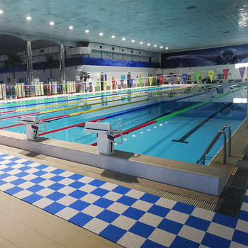 Savienojamie drenāžas pretslīdēšanas paklāji baseinam un vannas istabai; Materiāls: TPE; Raksts: akmeņi; Funkcija: pretslīdēšana un drenāža; Piemērojami baseinam, vannas istabai, virtuvei un tualetei; Pielāgošana pieejama