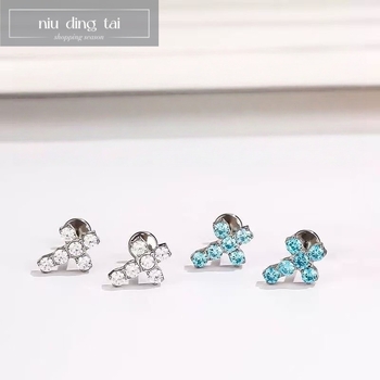 Пирсинг за устни: Кръст с циркон, титаниева сплав, вътрешна резба, диамантна обработка